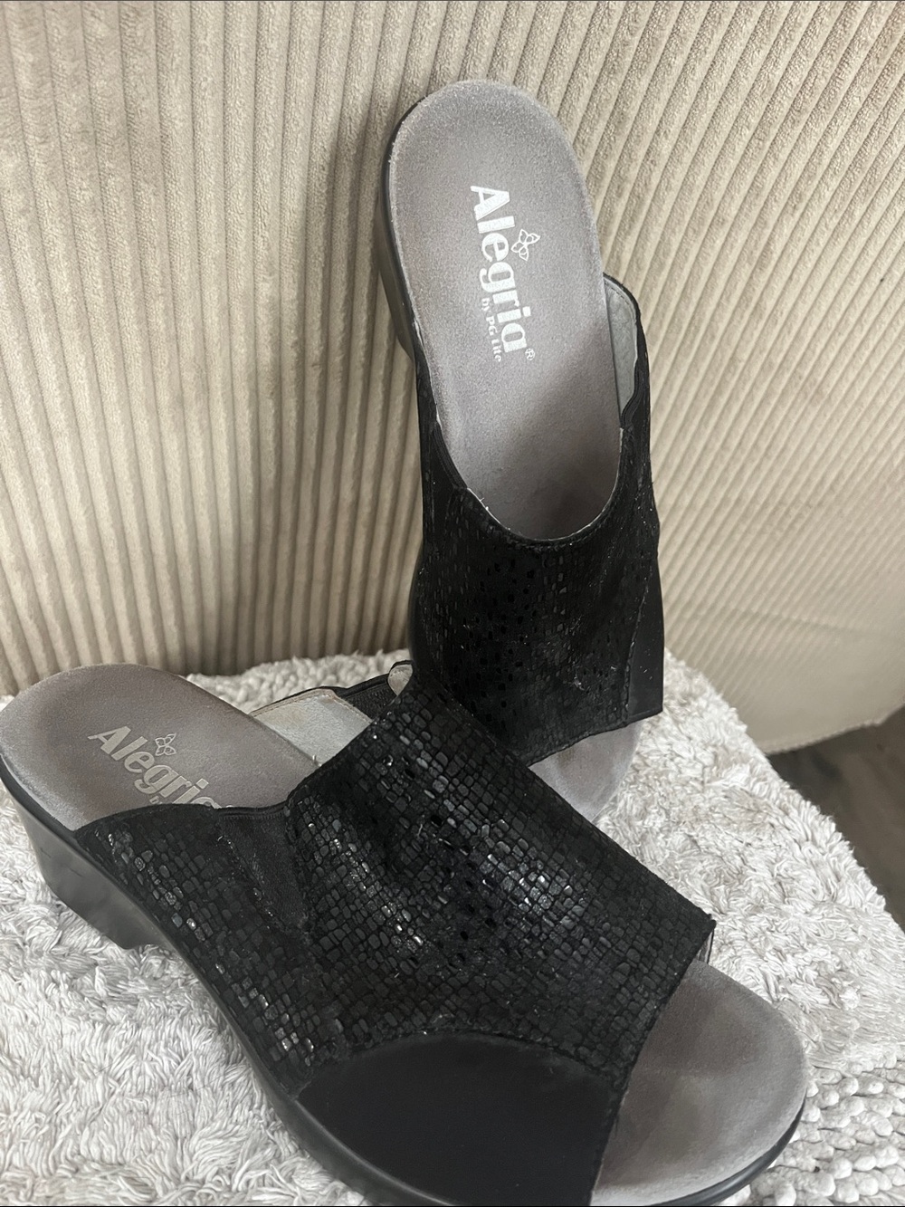 Alegria Black Sequin Wedge Mule sz 40